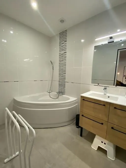Apartment Rez De Jardin Vue Mer Marseille